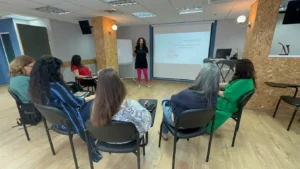 לגדול מזה ודי מול חברות הקורס - הרצאות חוסן נפשי